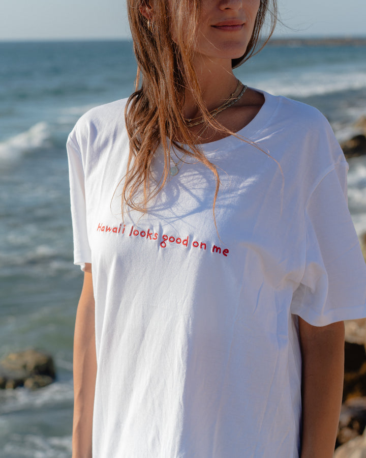 Hawaii looks good on me Tshirt